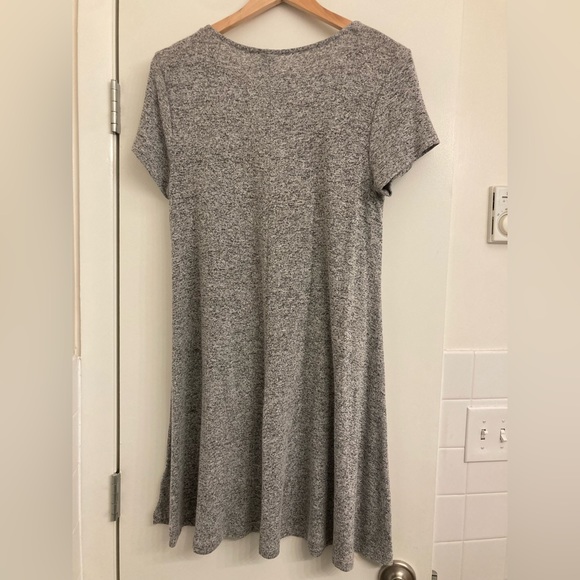 Old Navy Gray T-shirt Dress - Picture 2 of 4